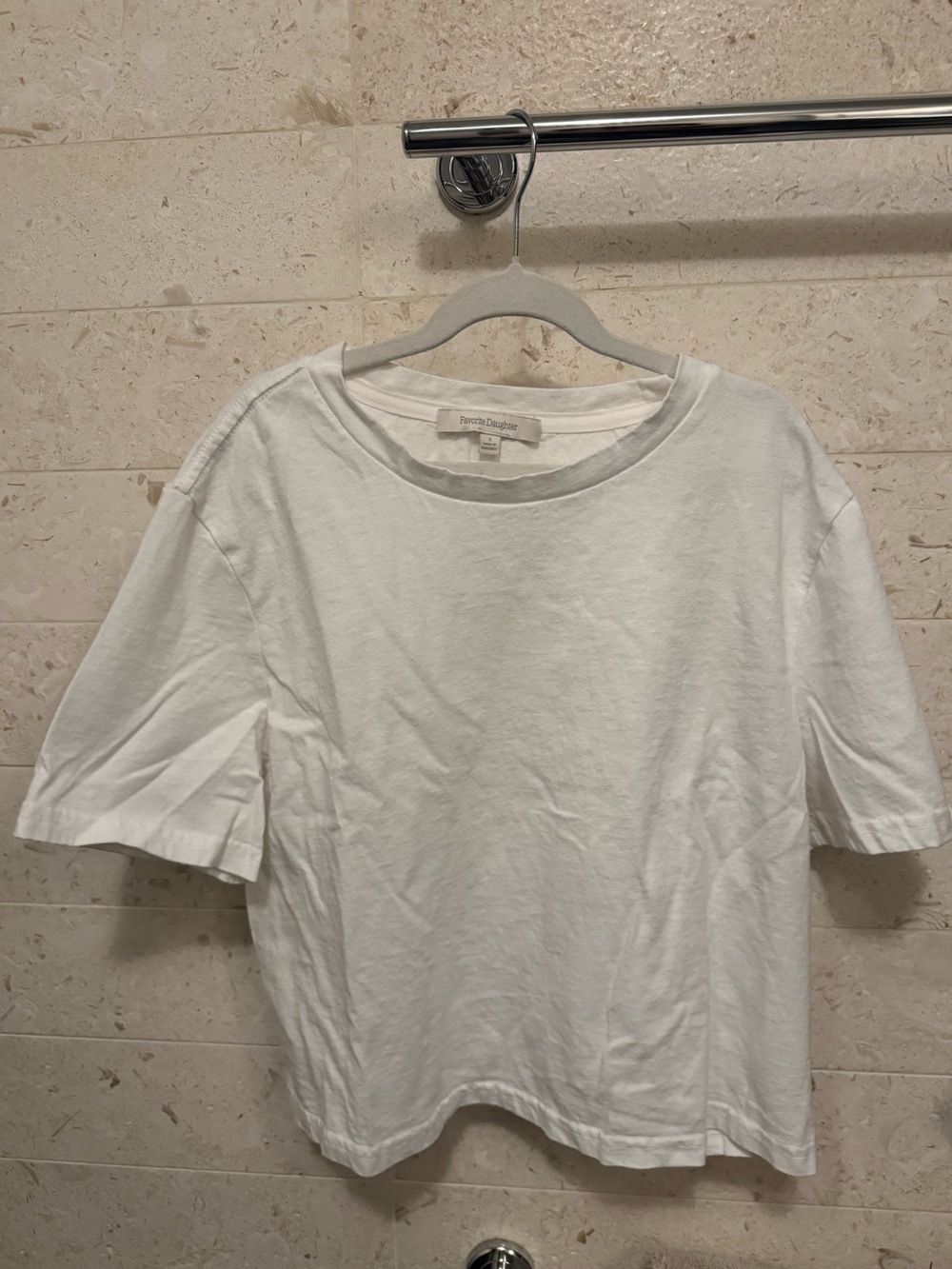 100% organize white tshirt